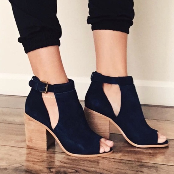 Boutique Shoes - Paris Spring Midnight Navy Cutout Peep Toe Booties
